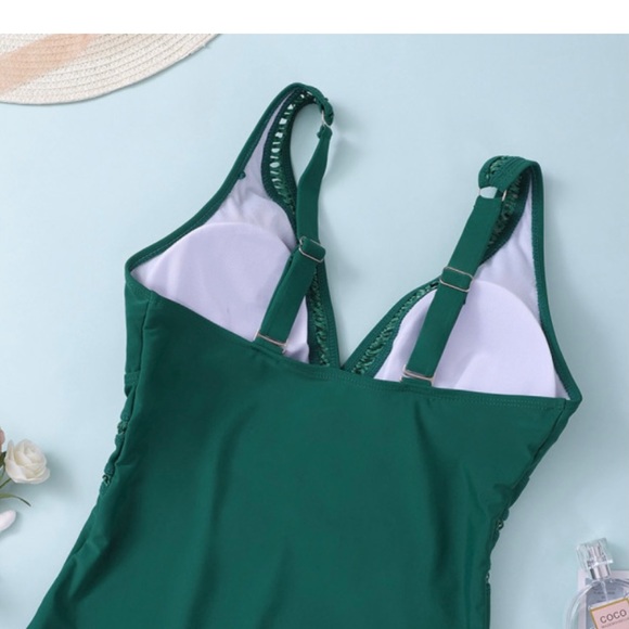 Green Lattice Plunge One Piece Swimsuit - Picture 4 of 9